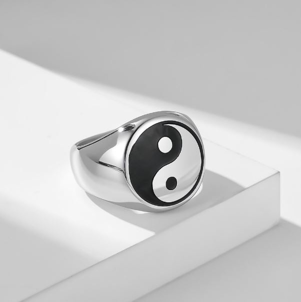 Yin Yang Ring