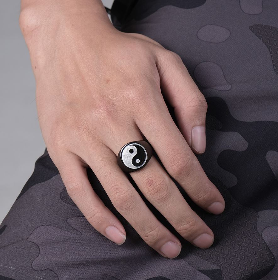 Yin Yang Ring